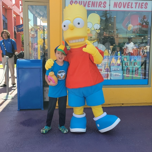 Universal Studios The Simpsons Doughnut Cup Bottle - Picture 10 of 16